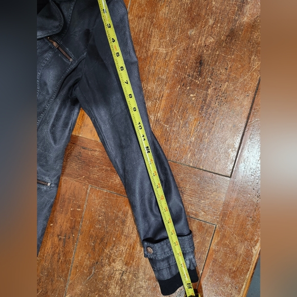 Montana Co Faux Black Distressed leather Long Coat Size small Women's - Picture 13 of 13